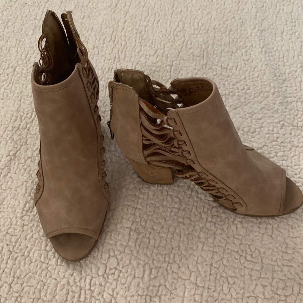 Cute nude peep toe booties